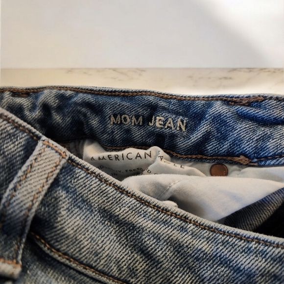 American eagle mom jeans - Picture 3 of 9